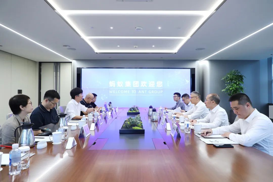 &#19975;&#35937;&#22478;&#23448;&#32593;&#28216;&#25103;&#20013;&#24515;&#65288;&#20013;&#22269;&#65289;&#23448;&#26041;&#32593;&#31449;